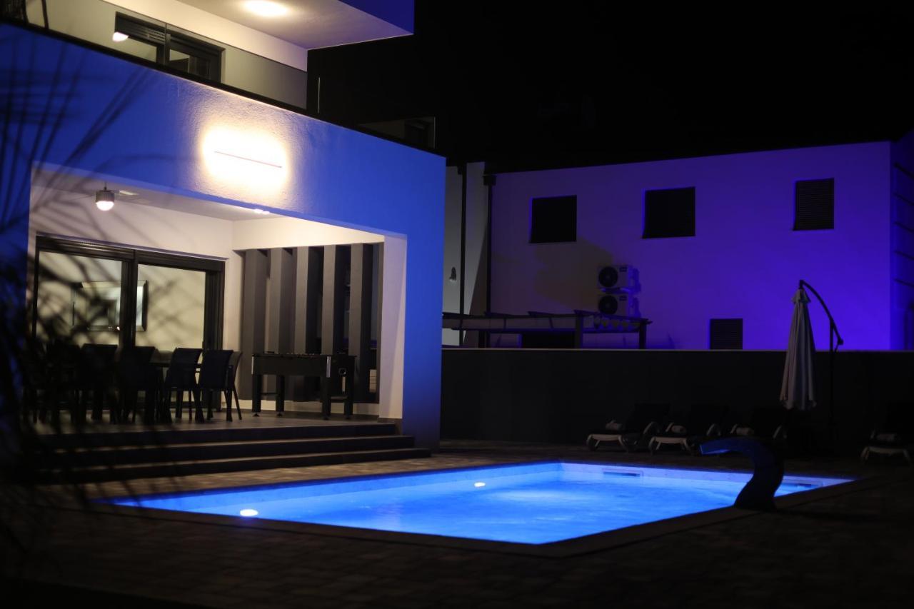 Villa Mila วรซี ภายนอก รูปภาพ